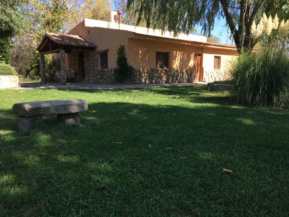 Complejo Rural La Badia Villa Lucillos Exterior photo